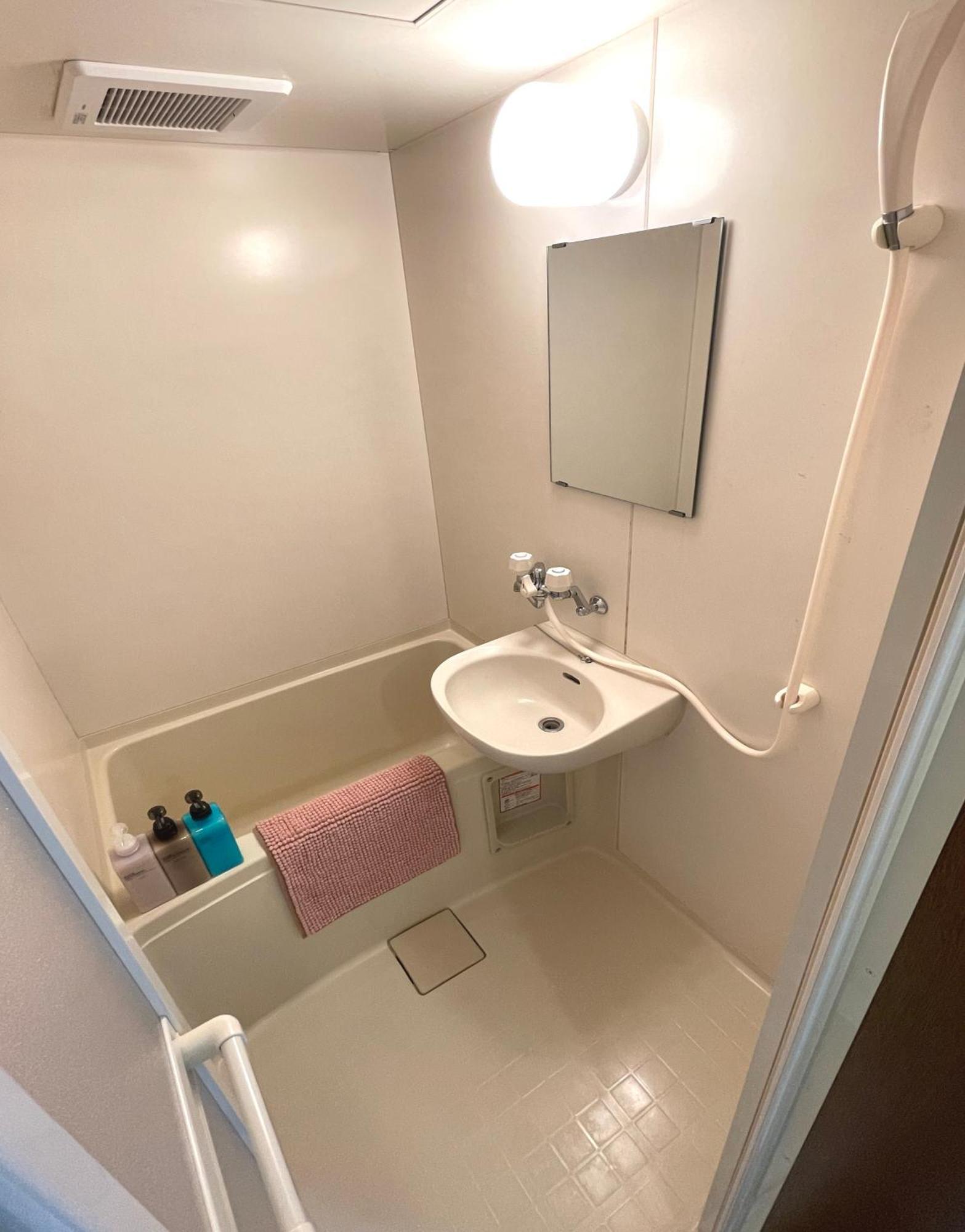 #2 新宿まで2分！清潔で安全な部屋！Wifi無料！ Tokyo prefektur Exteriör bild